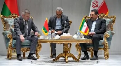 دیدار وزیر صمت و همتای بلاروسی در حاشیه هجدهمین اجلاس کمیسیون مشترک همکاری‌های ایران و بلاروس
