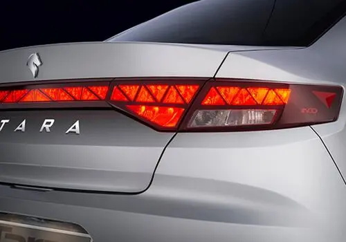 «ساینا» مجوز تاکسی گرفت