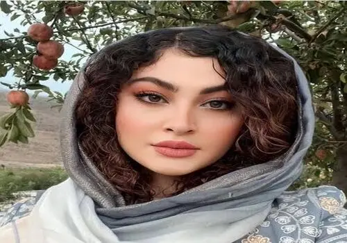 تصویر متفاوت رزیتا غفاری با استایلی تاریخی + عکس