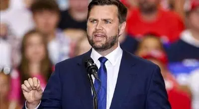 حمله موشکی به ناو یو اس اس لینکن + تصویر