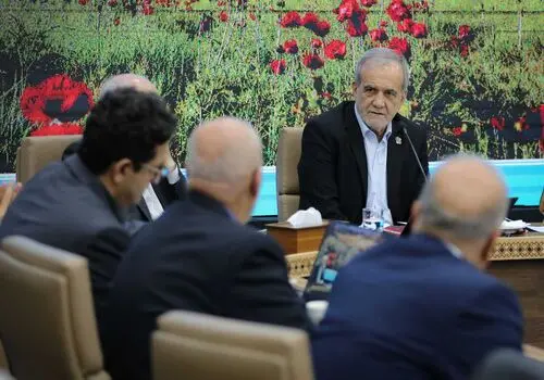 پزشکیان: شورای موقت رهبری کار خود را از امروز شروع کرده است