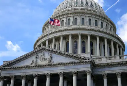 واکنش نماینده دموکرات مجلس نمایندگان آمریکا به سخنرانی ترامپ + عکس