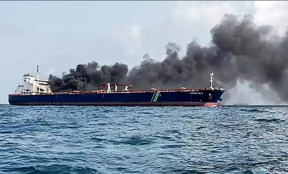 لحظه برخورد دو کشتی نفت‌کش در استانبول +فیلم
