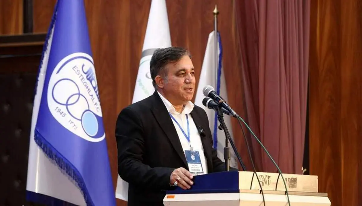 استقبال گرم هواداران استقلال از رامین رضاییان؛ اما جنجال با لیدر تیم!