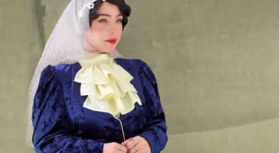 استایل متفاوت نیمتاجِ «بامداد خمار» با ترنچ‌کت مشکی + عکس