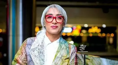  استایل پانته‌آ پناهی‌ها با عینک قرمز و کتی رنگی در اکران مردمی فیلم سینمایی غریزه+عکس