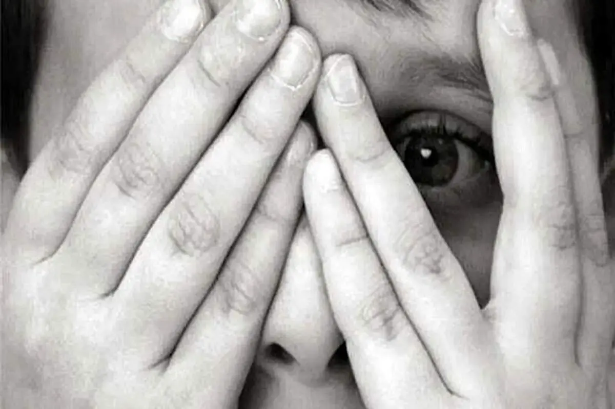 چند ترفند کاربردی ساده برای خروج کودکان از شوک صدای انفجار + اینفوگرافیک