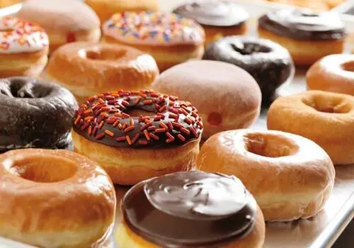 طرز تهیه دونات کدو حلوایی؛ شیرینی خوشمزه با عطر و بوی پاییز
