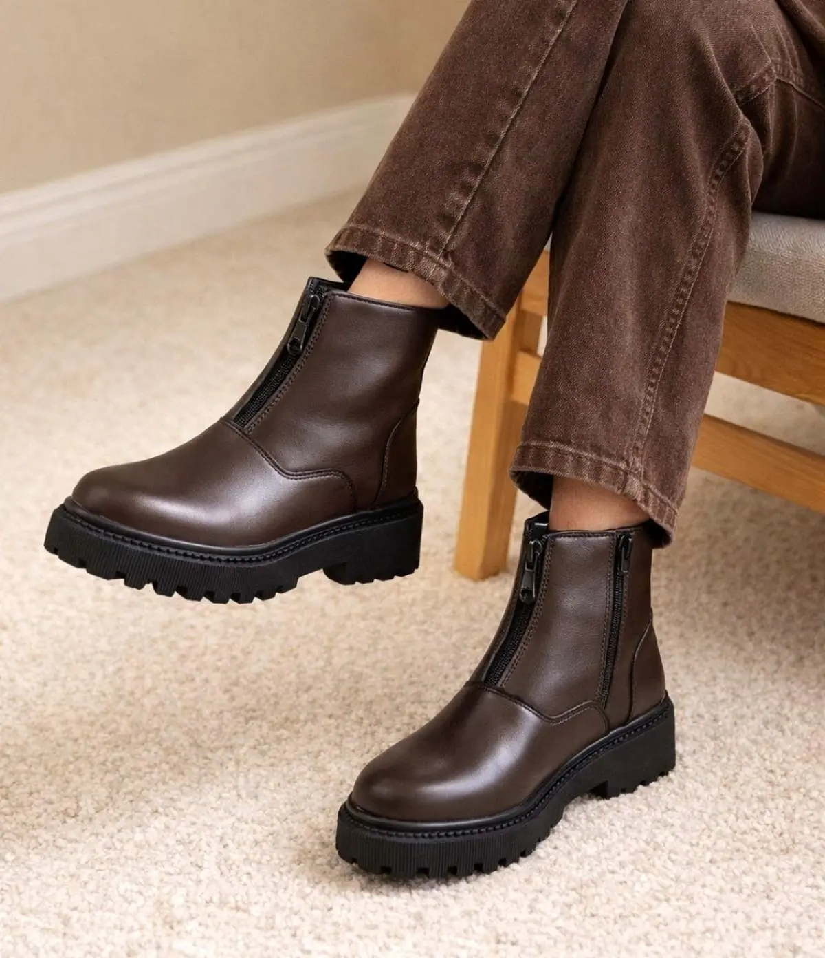 بوت‌های زنانه 2026؛ ترکیب مدرنیته و استایل روز + عکس