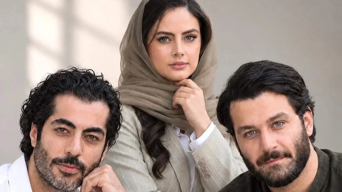 قاب دیدنی دو بازیگر سریال «بامداد خمار» در مراسم اکران+عکس