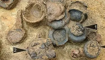 گنج گردنبند سوسکی بعد از دو هزار سال از مقبره بیرون آمد 