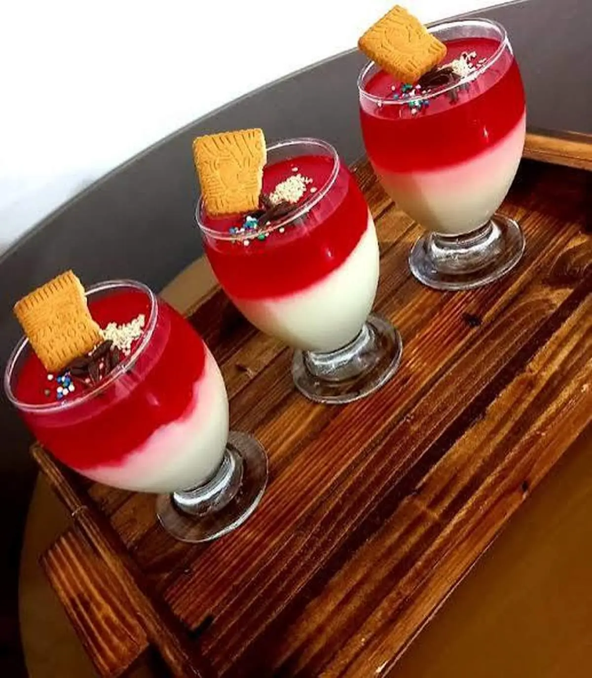 خوردن ژله صورت را چاق می کنند 