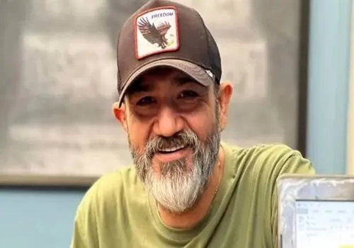  سلفی عجیب مهران غفوریان از کادو روز پدرش+ عکس 
