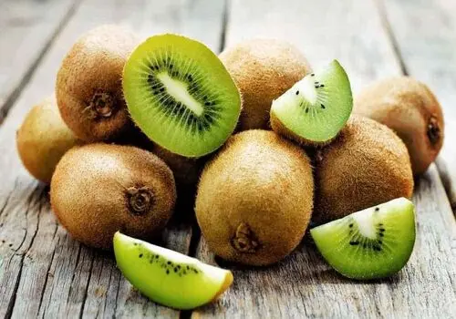 قیمت کیوی به  ۱۵۰ هزار تومان رسید
