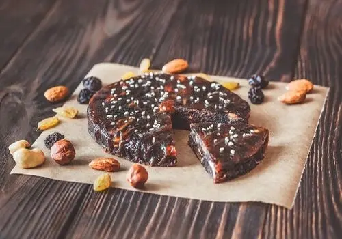 طرز تهیه خوشمزه ترین دسر ارواح هالووین فقط با سه قلم مواد + فیلم
