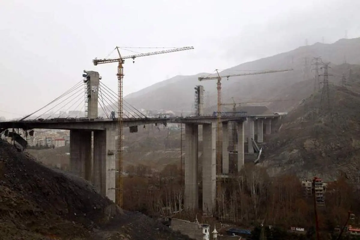 آغاز عملیات بازطراحی پل B۱ کرج؛ ۶۰ درصد دچار آسیب شده است