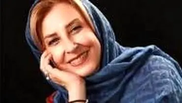 آواز غمگین مرجانه گلچین بر سر مزار مادرش/ ویدئو