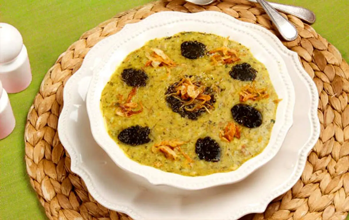 طرز تهیه آش نخود خوشمزه و مقوی