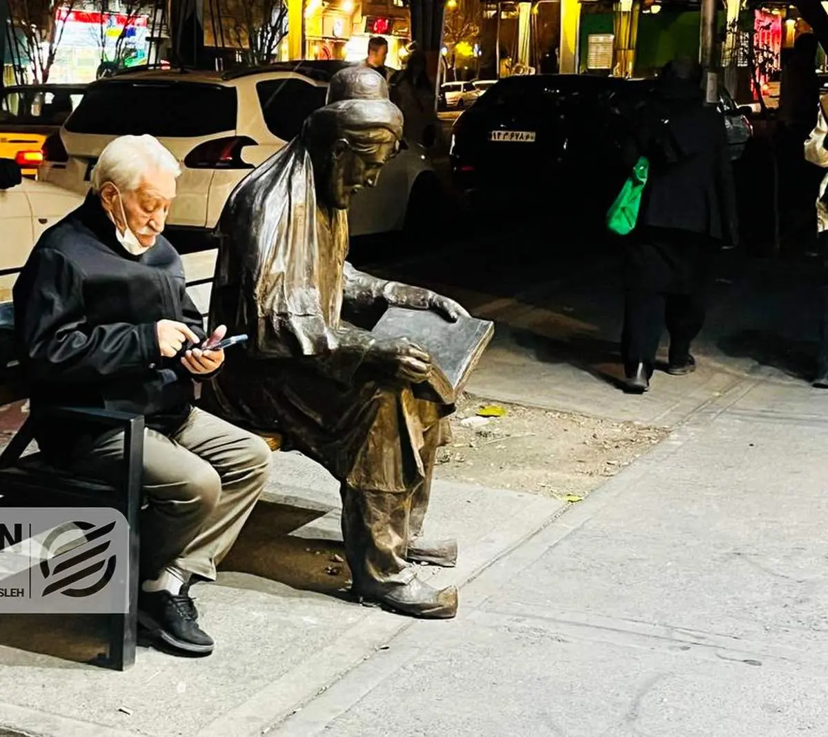 این گروه از بازنشستگان دو حقوق را همزمان دریافت می کنند