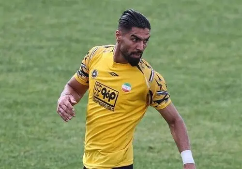 بازیکن مورد علاقه هواداران پرسپولیس، قرمزپوش می شود