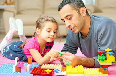 چرا کودکان برای جلب توجه بدرفتاری می‌کنند؟