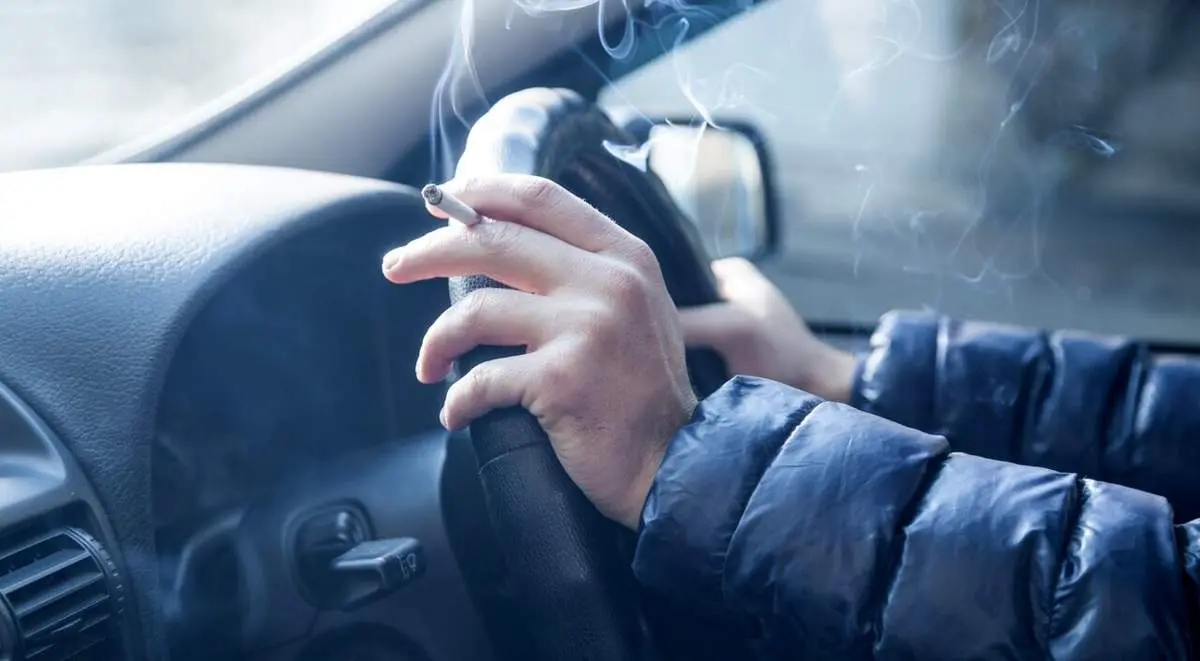 از بین بردن بوی سیگار در ماشین با ۷ روش ساده 