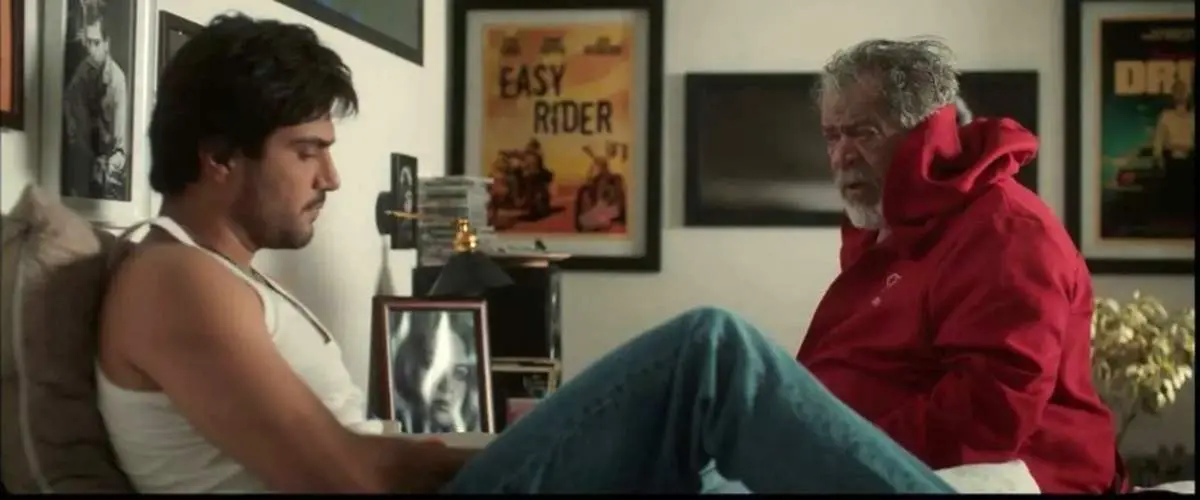 انتقاد قاضی دیوان عدالت از توقیف «بدنام» و قوه قضاییه برای همراهی با ساترا