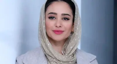 حضور الناز حبیبی در جمعی صمیمی با چهره‌ای تازه+عکس