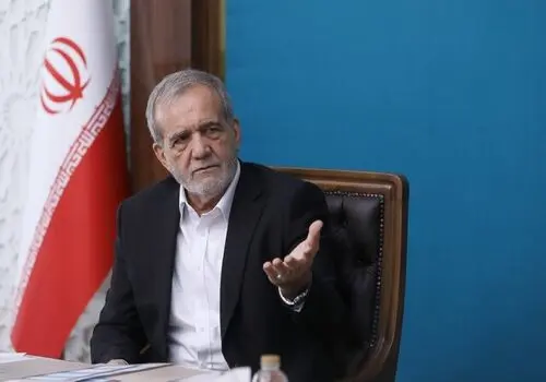 واکنش پزشکیان به چتر گرفتن معاون اجرایی بالای سرش + فیلم

