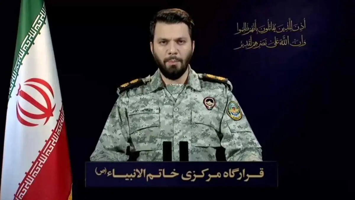  شناورهای وابسته به دشمن حق عبور از تنگه هرمز را ندارند