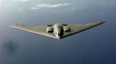 هزینه یک ساعت پرواز بمب‌افکن بی ۲ برآورد شد