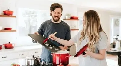 هم‌خانه بودن با دیگران، روده را تغییر می‌دهد!