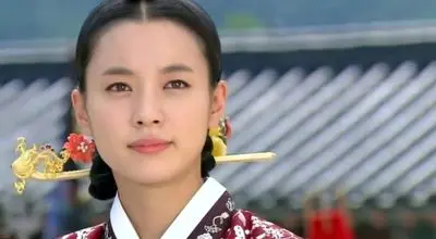 عکس صمیمی بازیگران سریال دونگ‌یی در یک کافه