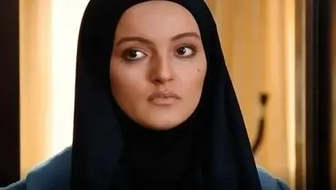 ستاره "آوای باران" در قاب خانوادگی: سلفی جنجالی با استایلی عجیب از نیلوفر پارسا!