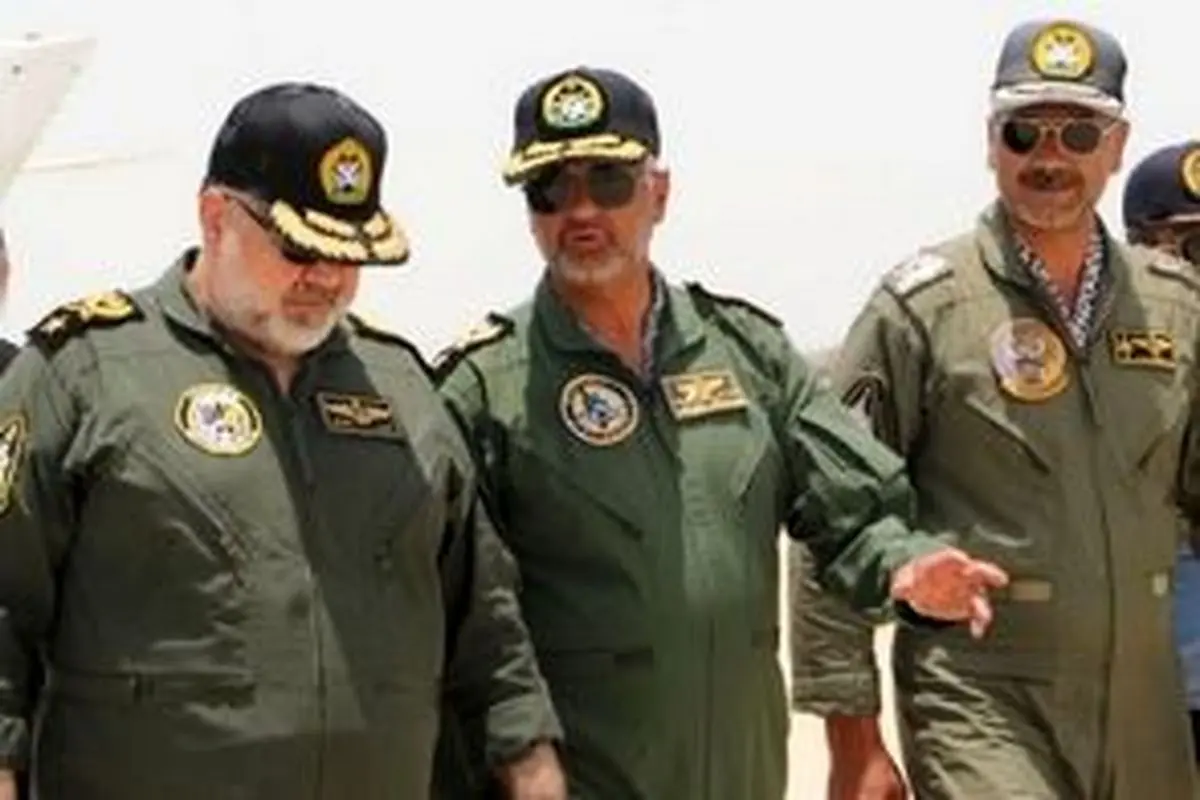 عکس فرمانده نیروی هوایی در مرز توجهبرانگیز شد