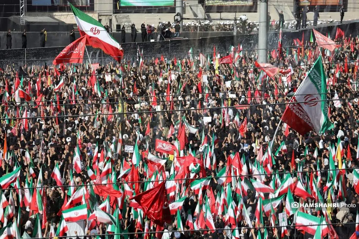  ساخت مستند بدرقه تاریخی رهبر شهید انقلاب توسط کارگردان مشهور سینما + عکس