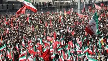  ساخت مستند بدرقه تاریخی رهبر شهید انقلاب توسط کارگردان مشهور سینما + عکس