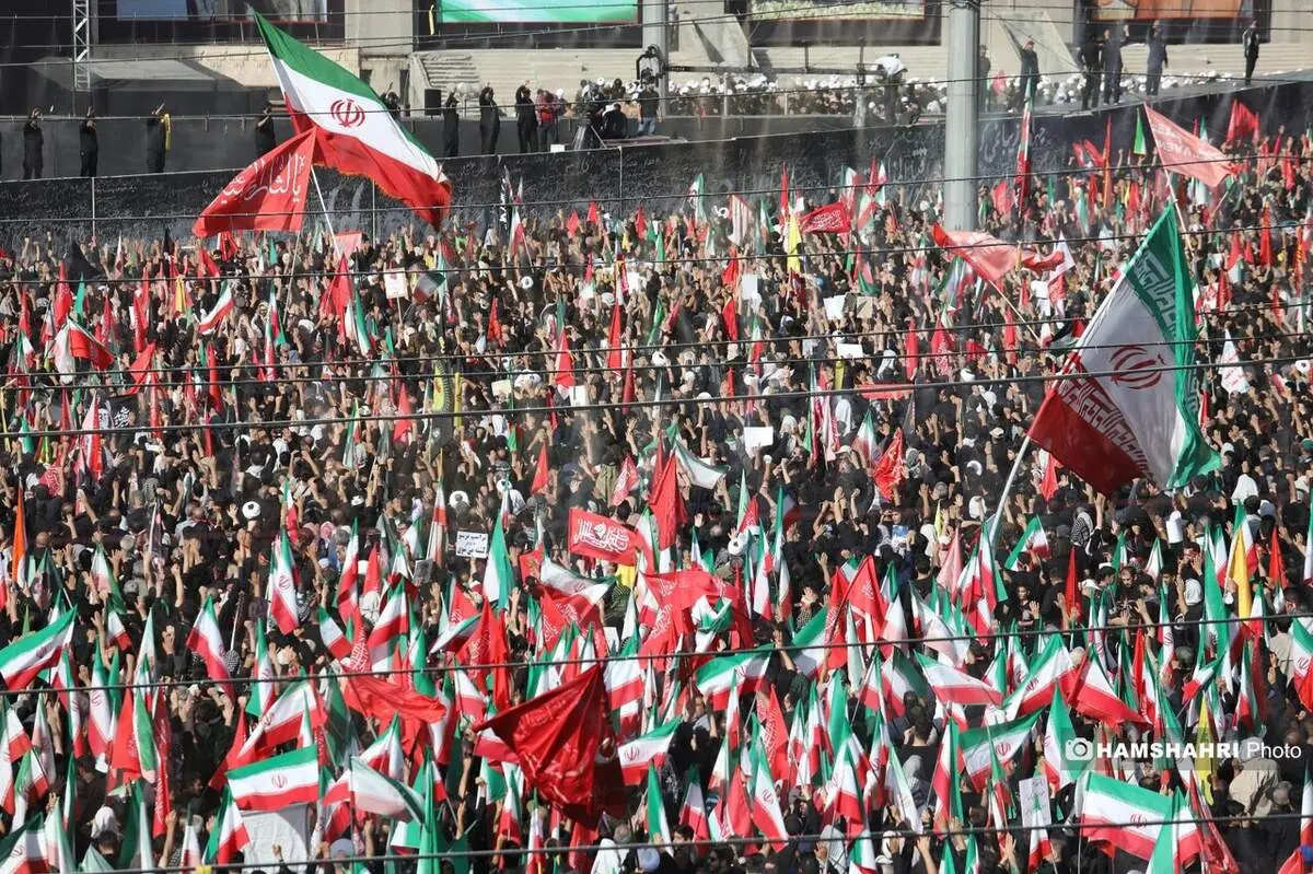  ساخت مستند بدرقه تاریخی رهبر شهید انقلاب توسط کارگردان مشهور سینما + عکس