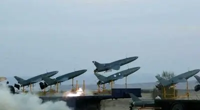 مثل 'کلوچه‌' پهپاد و راکت می‌سازیم‌