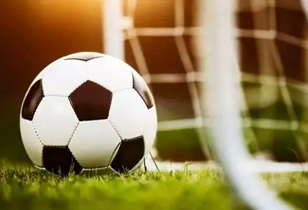 تصاویر دیده نشده از اسطوره فوتبال در کنار همسرش