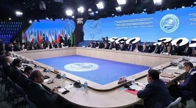 محمدرضا عارف در نشست شورای نخست وزیران سازمان همکاری شانگهای