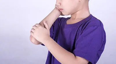 راز ابتلا به بیماری‌های خودایمنی؛ چه عواملی سیستم دفاعی بدن را منحرف می‌کنند؟