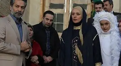 قاب بامزه بیتای سریال آوای باران از دوقلوهایش