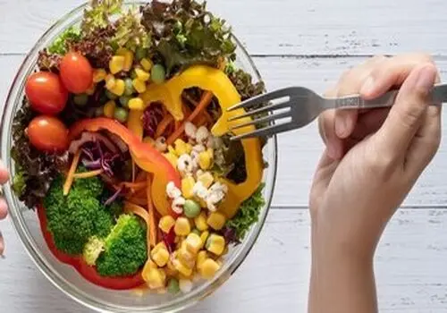 دیابتی‌ها و رژیمی‌ها با چای چه بخورند؟ خرما ممنوع، این‌ها مجاز
