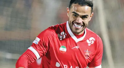 اورونوف تکلیف آینده‌اش را روشن کرد؛ اگر از پرسپولیس جدا شوم...