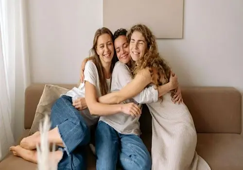 چرا گفتن «دوستت دارم» اینقدر سخت است؟