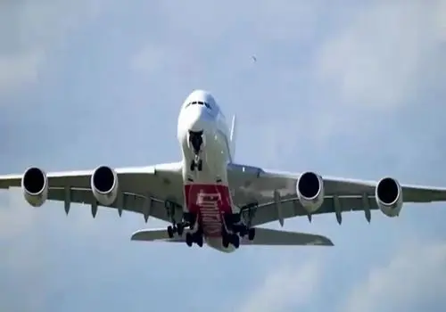 تیک اف تماشایی ایرباس غول پیکر A380 + فیلم