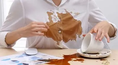 راهکارهای موثر برای پاک کردن لکه چای و قهوه از روی لباس
