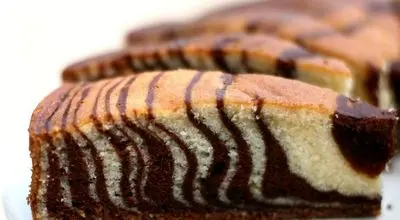 طرز تهیه کیک زبرا پف دار و خوشمزه در دو رنگ
