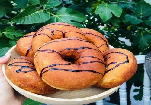 طرز تهیه دونات کدو حلوایی؛ شیرینی خوشمزه با عطر و بوی پاییز

